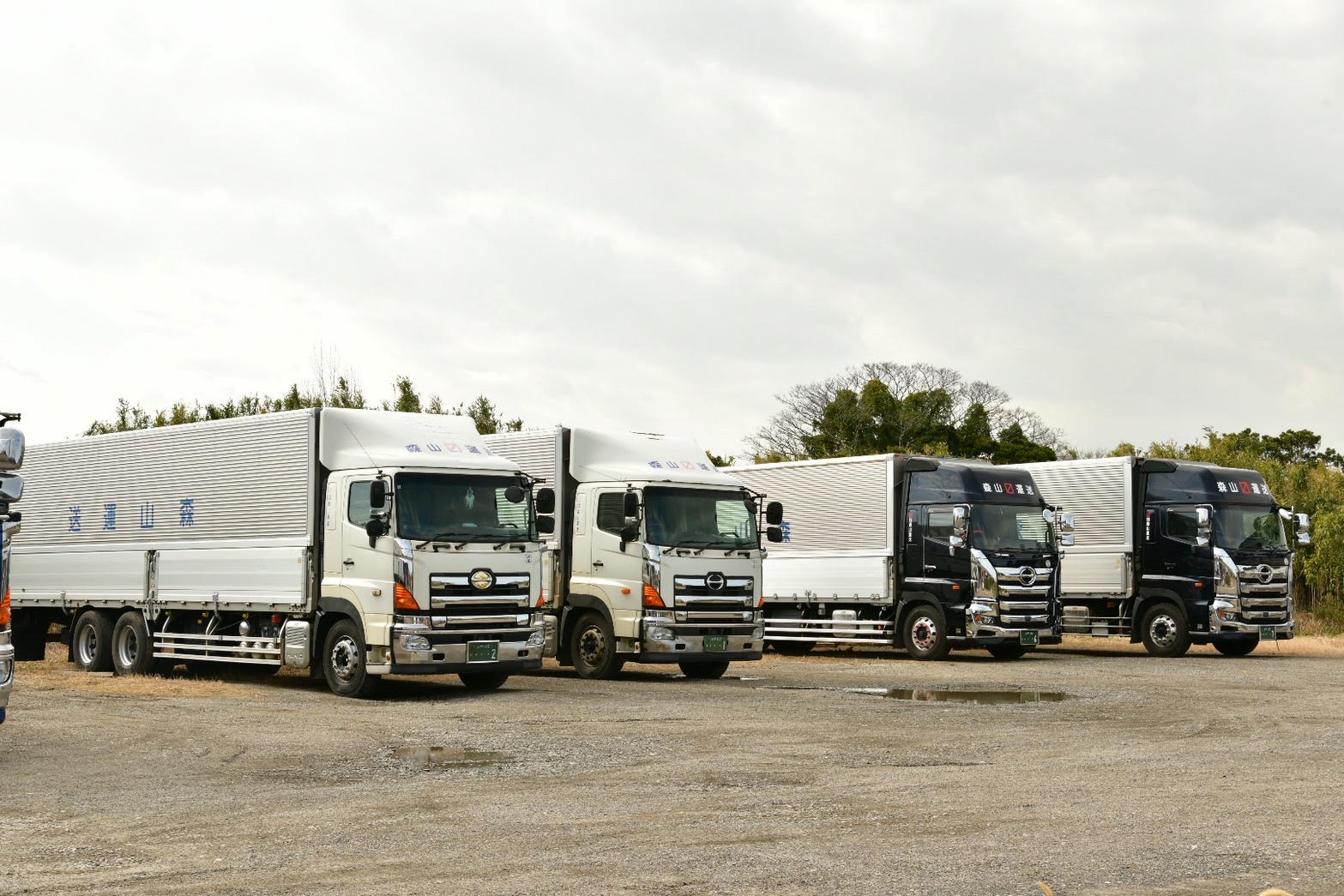 森山運送の車両